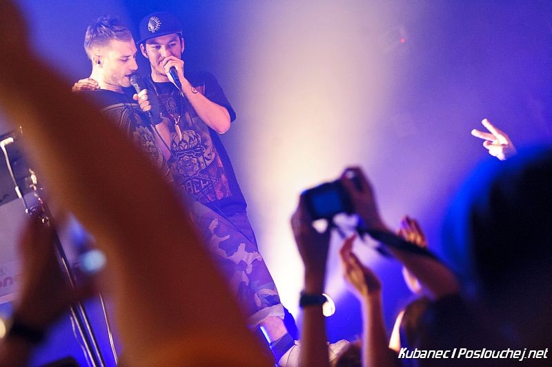DUB FX & Flower - Pátek 11. 11. 2011