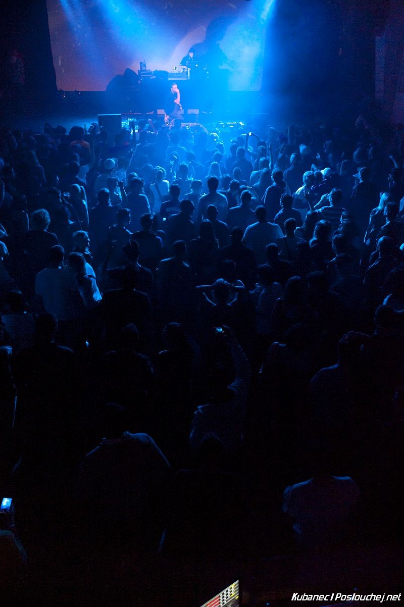 DUB FX & Flower - Pátek 11. 11. 2011