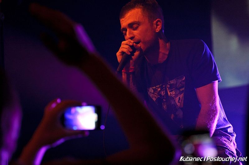 DUB FX & Flower - Pátek 11. 11. 2011