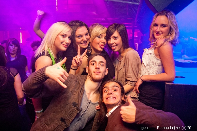 Play - 24.11.11