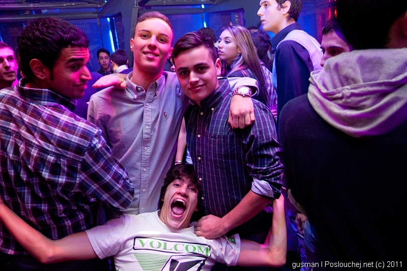 Play - 24.11.11