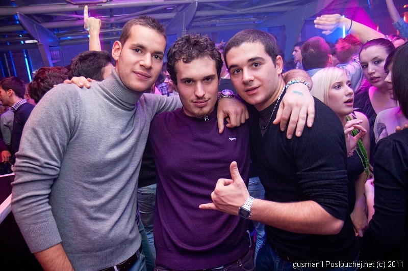 Play - 24.11.11