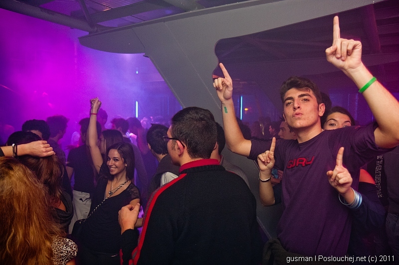 Play - 24.11.11