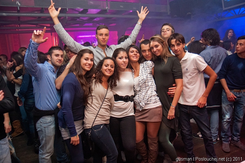 Play - 24.11.11