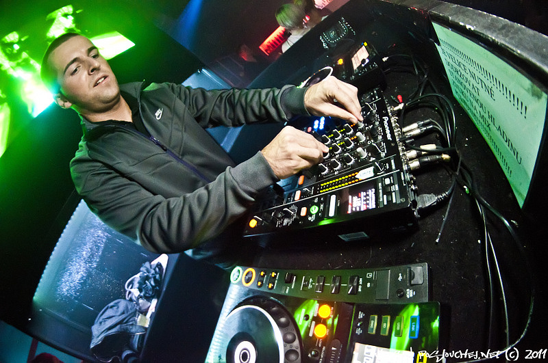IMPRESS & REVIS B*DAY  - Sobota 3. 12. 2011
