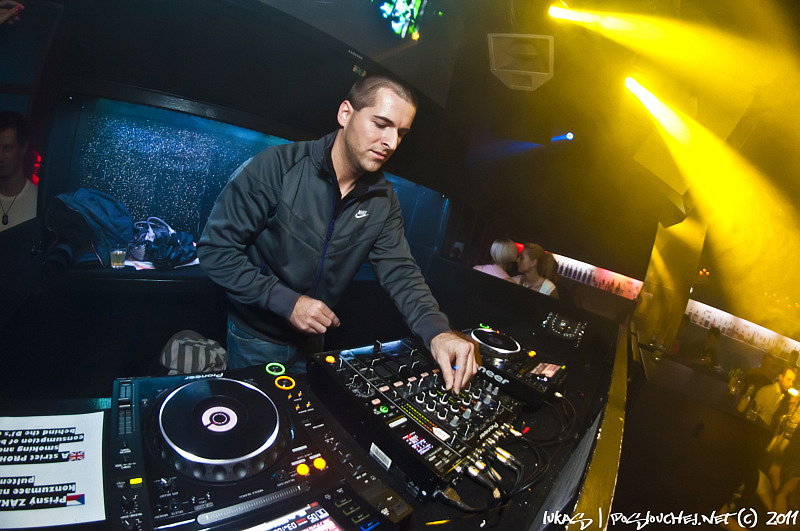 IMPRESS & REVIS B*DAY  - Sobota 3. 12. 2011