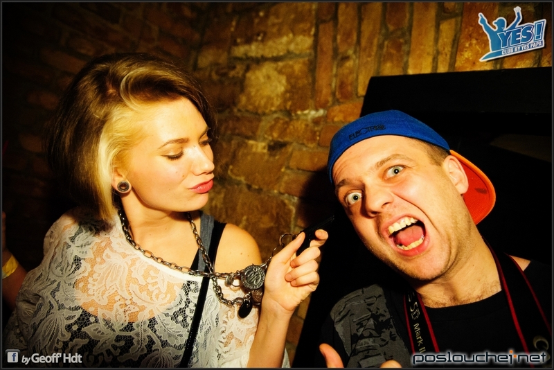 POPOF: FIRST TIME IN PRAGUE! - Pátek 27. 1. 2012