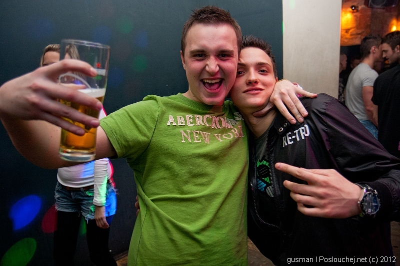 POPOF: FIRST TIME IN PRAGUE! - Pátek 27. 1. 2012