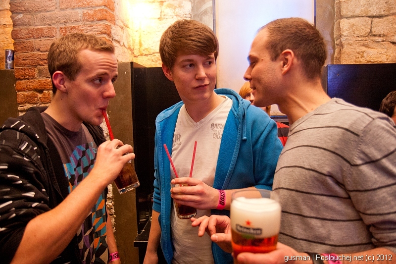 POPOF: FIRST TIME IN PRAGUE! - Pátek 27. 1. 2012