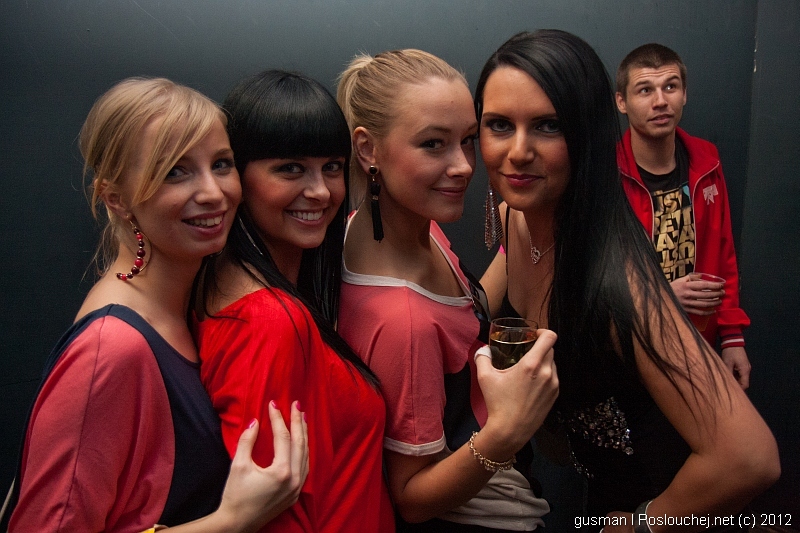 POPOF: FIRST TIME IN PRAGUE! - Pátek 27. 1. 2012