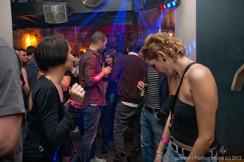 POPOF: FIRST TIME IN PRAGUE! - Pátek 27. 1. 2012