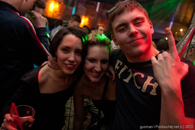 POPOF: FIRST TIME IN PRAGUE! - Pátek 27. 1. 2012