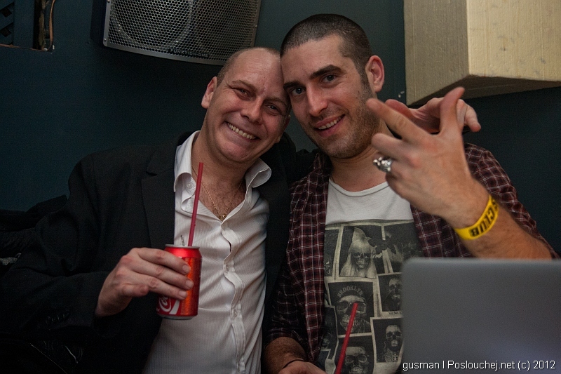 POPOF: FIRST TIME IN PRAGUE! - Pátek 27. 1. 2012