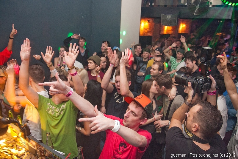 POPOF: FIRST TIME IN PRAGUE! - Pátek 27. 1. 2012