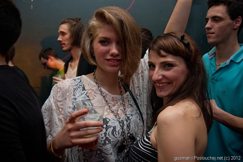 POPOF: FIRST TIME IN PRAGUE! - Pátek 27. 1. 2012