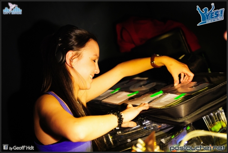 CITY BIRDS PRESENTS EAT THAT - Pátek 10. 2. 2012