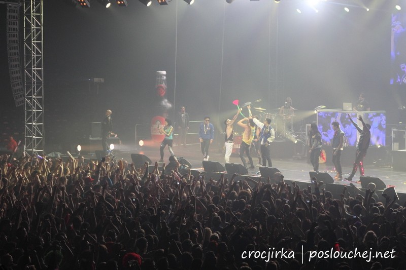 LMFAO - Pátek 24. 2. 2012