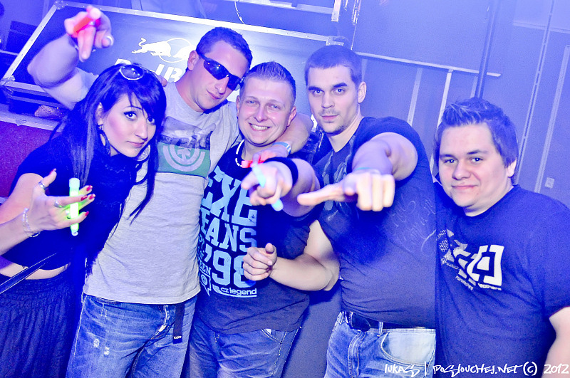 OXYGEN PURE TECHNO NIGHT - Sobota 28. 4. 2012