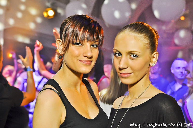 OXYGEN PURE TECHNO NIGHT - Sobota 28. 4. 2012