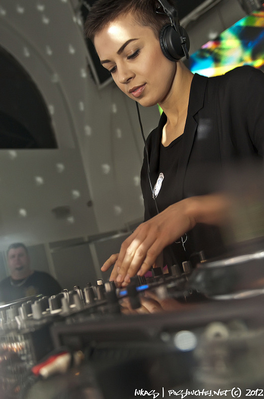 OXYGEN PURE TECHNO NIGHT - Sobota 28. 4. 2012