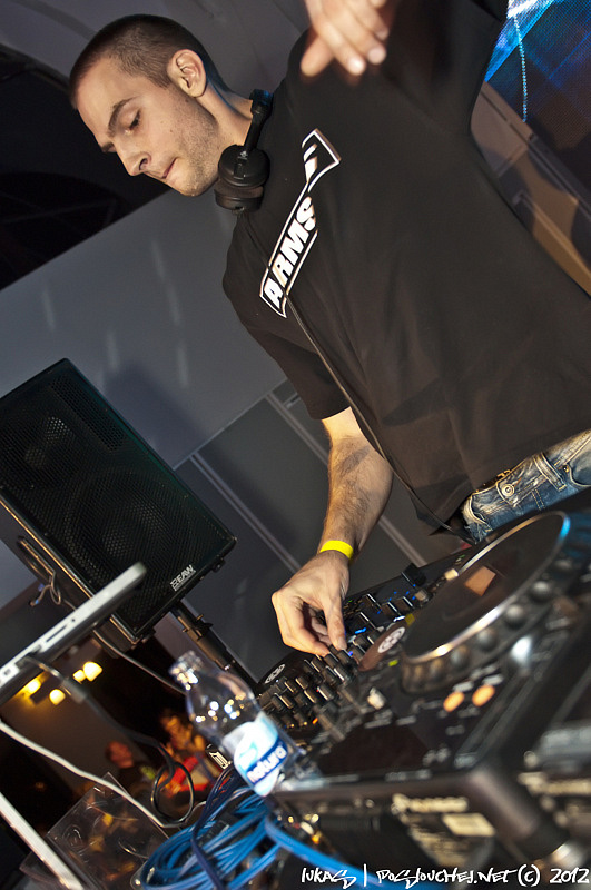 OXYGEN PURE TECHNO NIGHT - Sobota 28. 4. 2012
