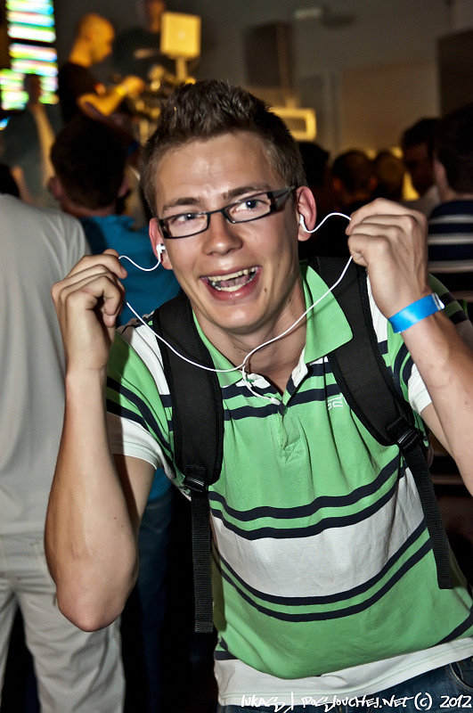 OXYGEN PURE TECHNO NIGHT - Sobota 28. 4. 2012