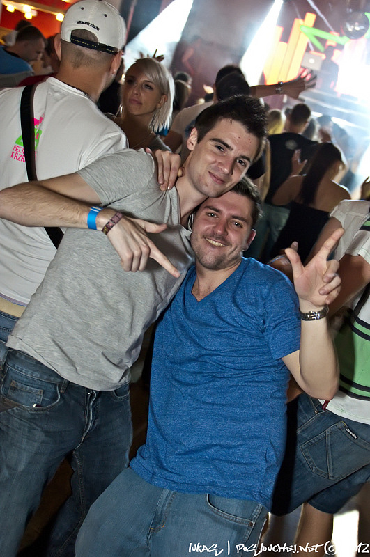 OXYGEN PURE TECHNO NIGHT - Sobota 28. 4. 2012