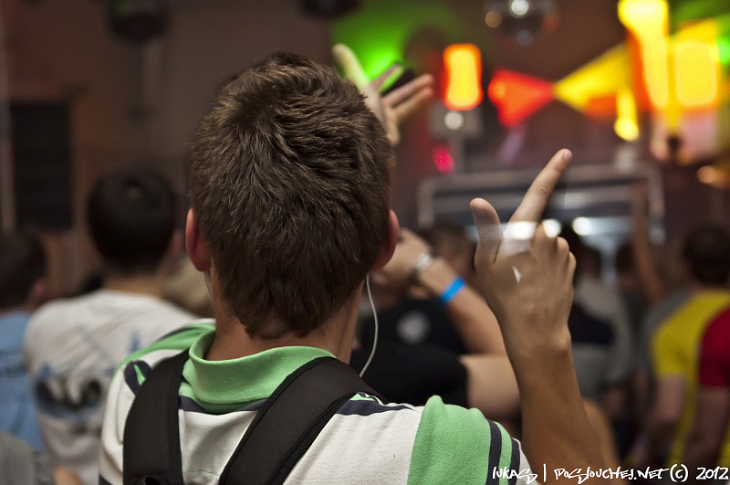 OXYGEN PURE TECHNO NIGHT - Sobota 28. 4. 2012