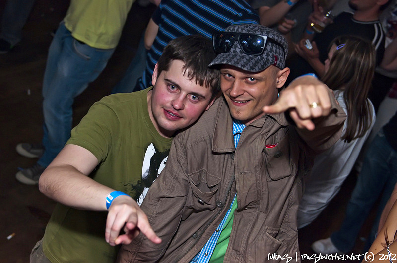 OXYGEN PURE TECHNO NIGHT - Sobota 28. 4. 2012