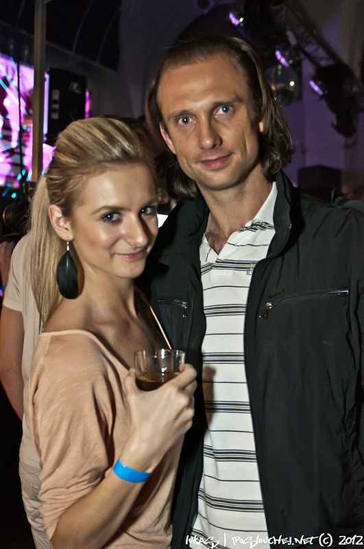 OXYGEN PURE TECHNO NIGHT - Sobota 28. 4. 2012