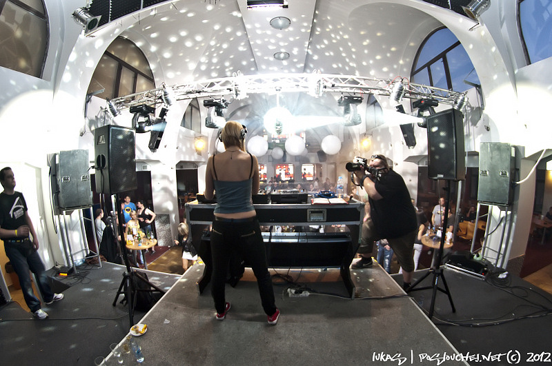 OXYGEN PURE TECHNO NIGHT - Sobota 28. 4. 2012