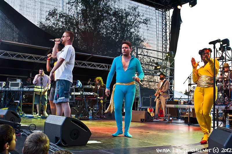 koncert: MONKEY BUSINESS  - Čtvrtek 24. 5. 2012
