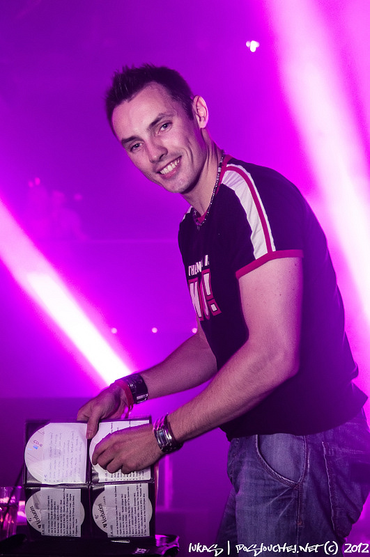 ABOVE & BEYOND GROUP THERAPY  - Sobota 15. 9. 2012