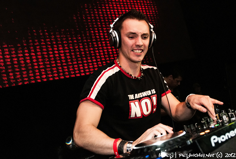 ABOVE & BEYOND GROUP THERAPY  - Sobota 15. 9. 2012