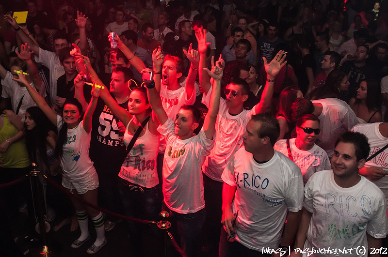 ABOVE & BEYOND GROUP THERAPY  - Sobota 15. 9. 2012