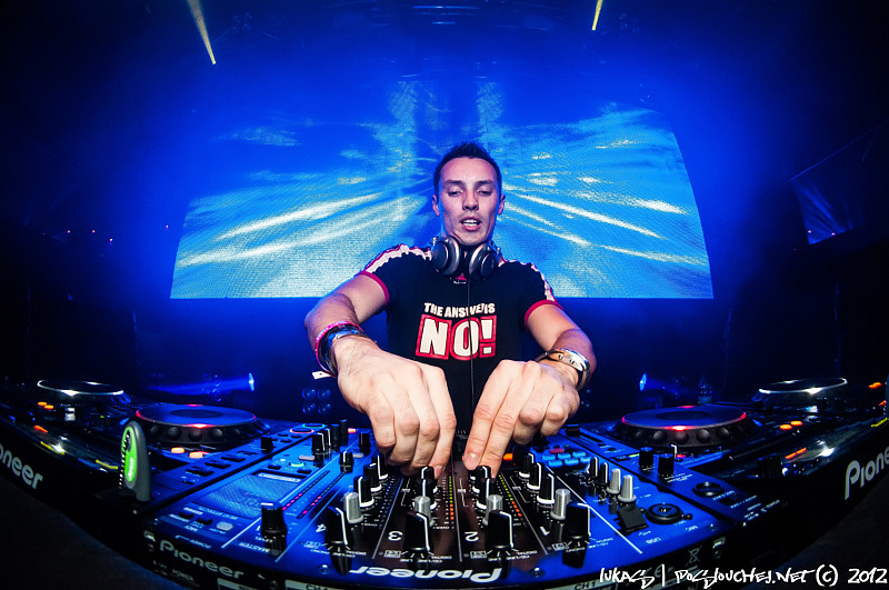 ABOVE & BEYOND GROUP THERAPY  - Sobota 15. 9. 2012