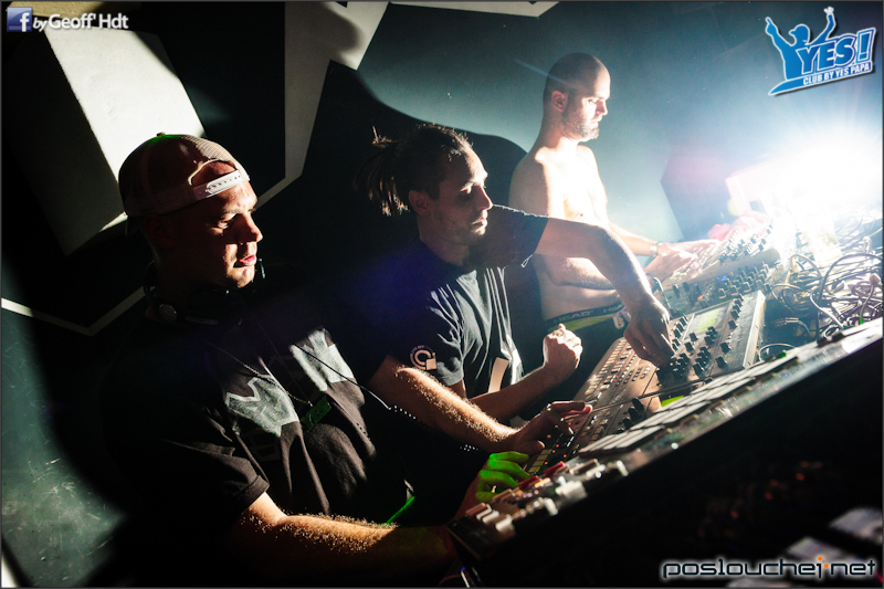 YES PAPA TEKNO VOL.4   - Čtvrtek 23. 8. 2012