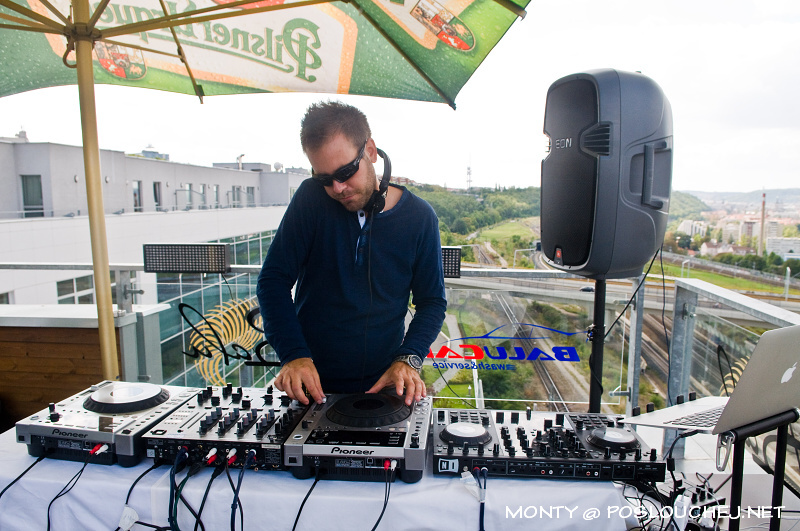 MINIMAL PEOPLE ON THE ROOF 2  - Sobota 8. 9. 2012