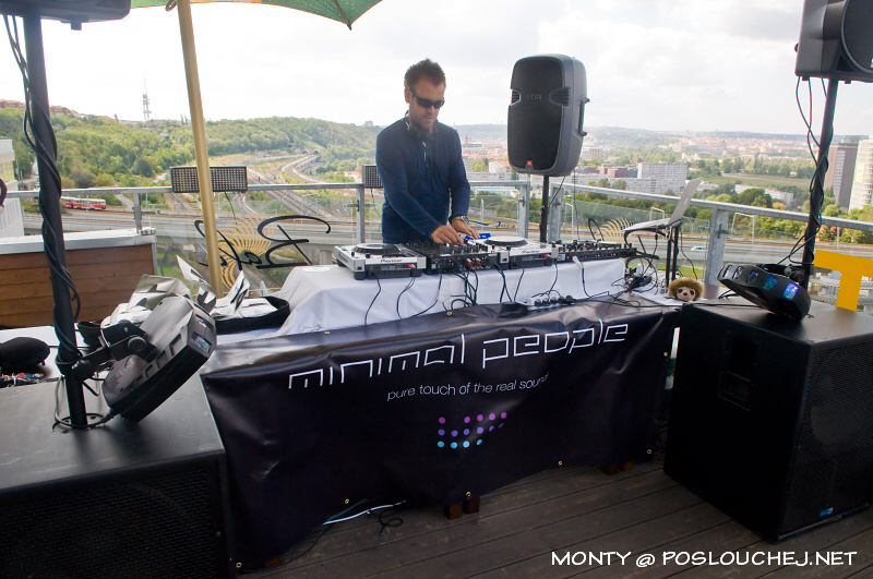 MINIMAL PEOPLE ON THE ROOF 2  - Sobota 8. 9. 2012