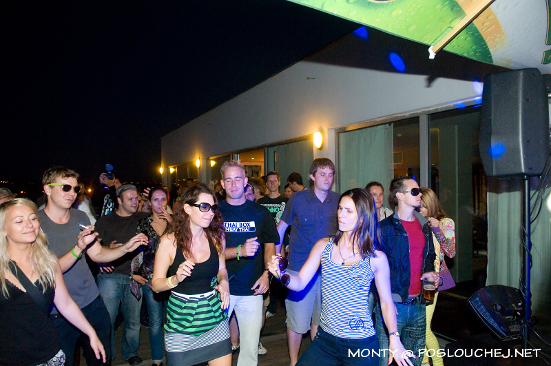 MINIMAL PEOPLE ON THE ROOF 2  - Sobota 8. 9. 2012