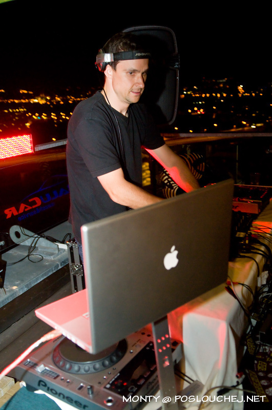 MINIMAL PEOPLE ON THE ROOF 2  - Sobota 8. 9. 2012