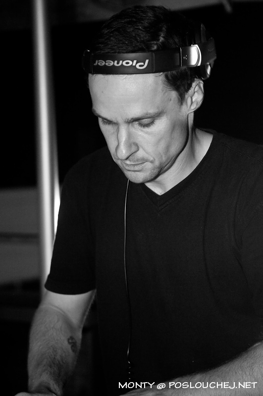 MINIMAL PEOPLE ON THE ROOF 2  - Sobota 8. 9. 2012
