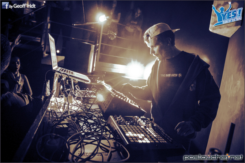 YES PAPA TEKNO VOL.6 - Čtvrtek 18. 10. 2012