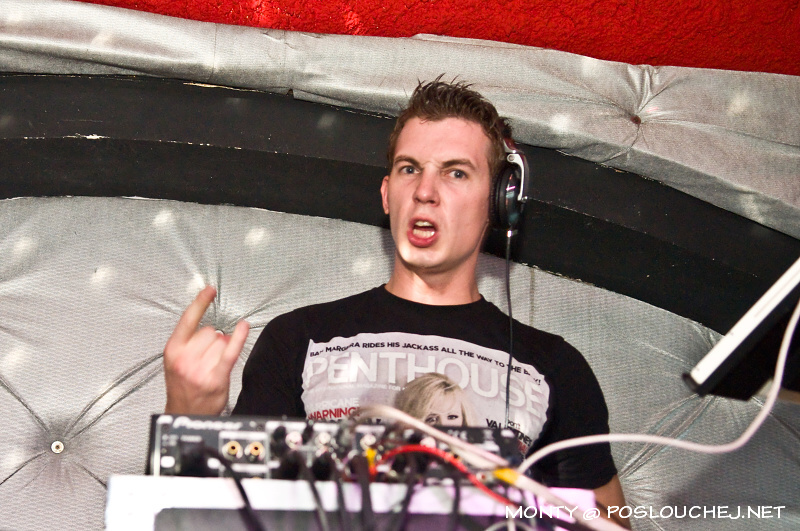 SPITFIRE!  - Sobota 20. 10. 2012
