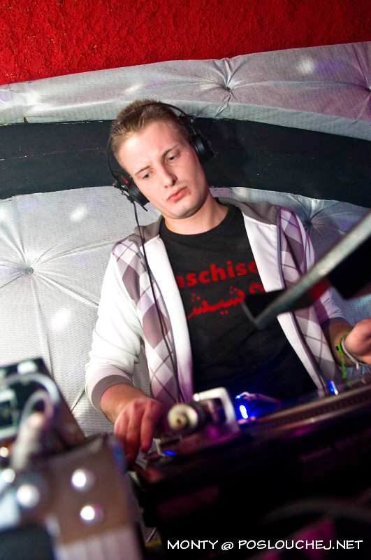 MINIMAL PEOPLE - Pátek 9. 11. 2012