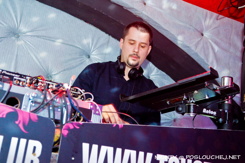 MINIMAL PEOPLE - Pátek 9. 11. 2012