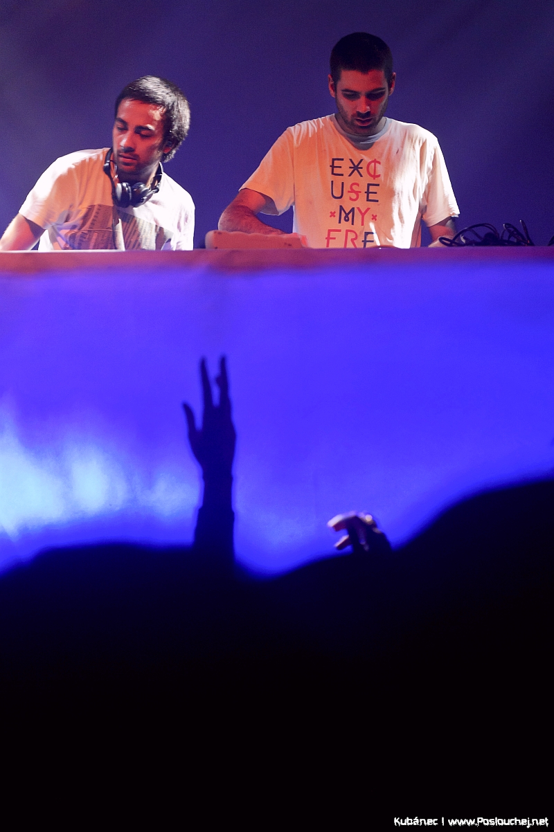 DIRTYPHONICS LIVE - Pátek 16. 11. 2012