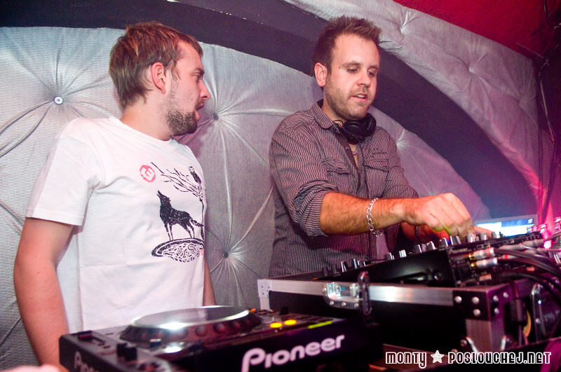 TOUSTER PRODUCTION PRES. MOONBOOTICA (DE) - Pátek 23. 11. 2012