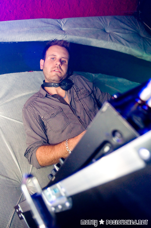 TOUSTER PRODUCTION PRES. MOONBOOTICA (DE) - Pátek 23. 11. 2012