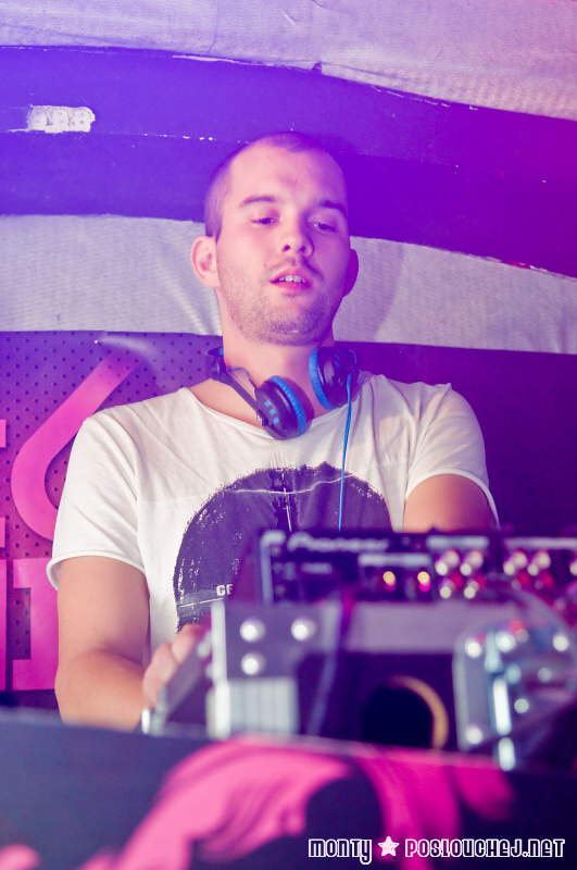 TECHNO ANIMALS  - Pátek 7. 12. 2012